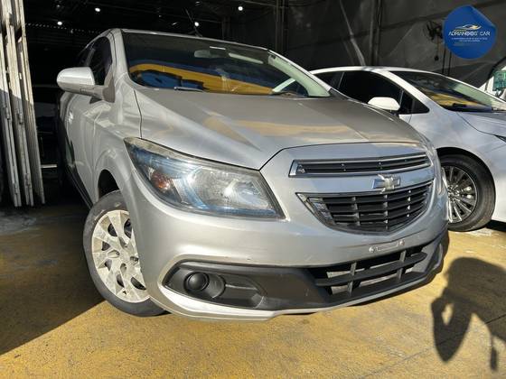CHEVROLET ONIX 1.4 MPFI LT 8V FLEX 4P MANUAL CHEVROLET ONIX 1.4 MPFI LT 8V FLEX 4P MANUAL